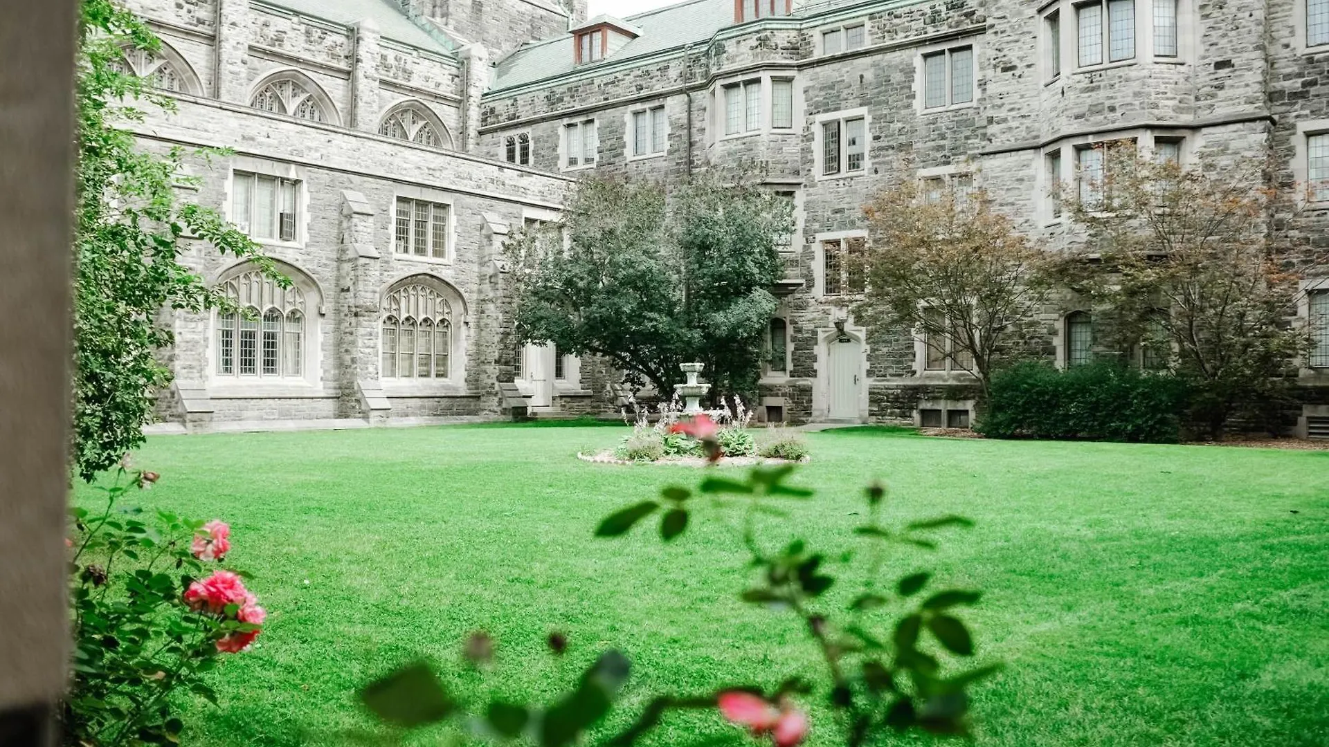 Knox Residence - University Of Toronto